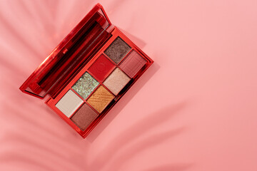 Bright summer eyeshadow palette with greens and reds