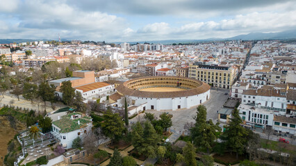 Fototapeta na wymiar vista de la ciudad monumental de Ronda en la provincia de Málaga, España