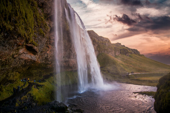 cascada Islandia © erikazwaan