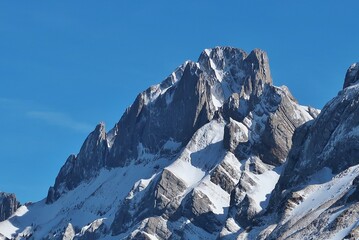 Fototapeta na wymiar Berggipfel im Schnee, Altenalptürme, Ostschweiz