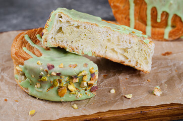 Round Croissant, New York Roll, Supreme Croissants, Trendy Pastry