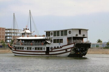 Phoenix Cruise is used as a tour boat in Ha long Bay