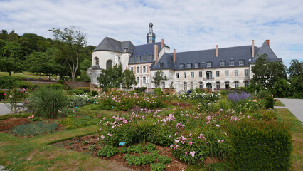 Fototapeta na wymiar Abbaye et jardin de Valloires dans la baie de Somme. France