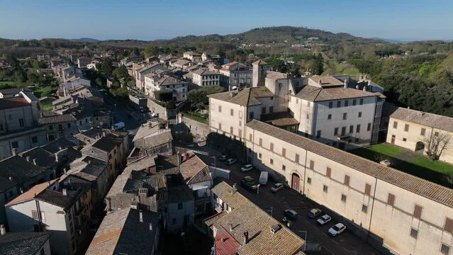 Oriolo Romano, Antico borgo del Lazio, Italia. Vista aerea del paese.