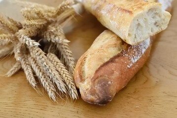 Pain et épis de blé