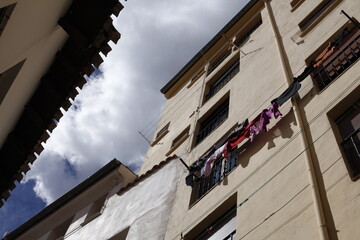 Fototapeta na wymiar Rincones de la centenaria ciudad de Cuenca, España