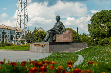 Monument to Ukrainian Soviet writer Maksym Rylsky in Kyiv
