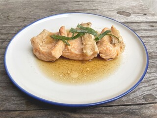 Steamed salmon with ginger and soy sauce
