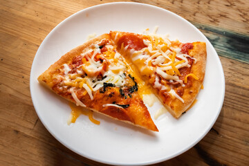 ミックスピザ　Italian delicious food mixture pizza