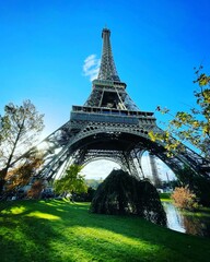 eiffel tower in the fall