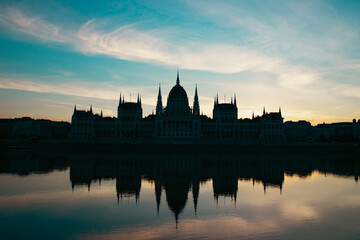 Fototapeta na wymiar Budapest, Hungarian Parliament silhouette, beautiful panoramic view.