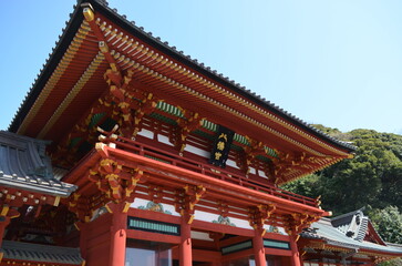Fototapeta na wymiar 鶴岡八幡宮参道からの景色