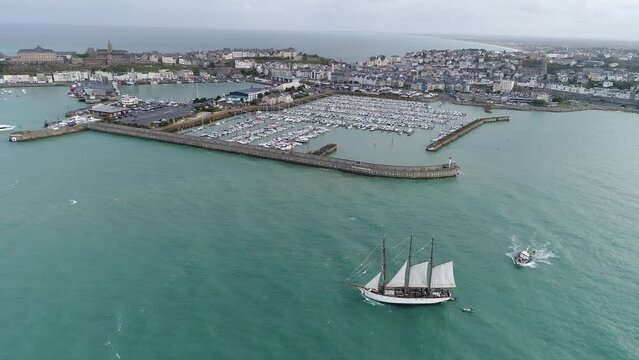 Bateau Le Marit&eacute; entre Granville et les Iles Chausey