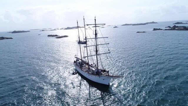 Bateau Le Marit&eacute; entre Granville et les Iles Chausey