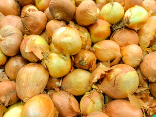 Onions found on the market stall. onion concept. onions on the counter
