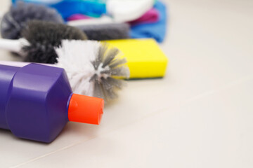 Bathroom cleaners and accessories