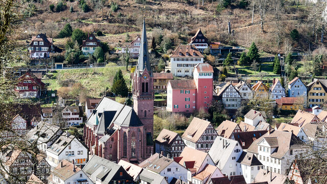 Blick auf die Altstadt der Hermann-Hesse-Stadt Calw mit Stadtkirche und dem Langen