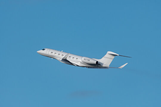 Gulfstream G650 business aircraft leaving Zurich in Switzerland 19.1.2023