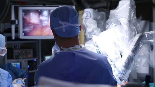 In the robotic surgery operating room. A robot for surgical operations. Robotic surgery. A modern medical clinic where a robot-surgeon performs surgeries.