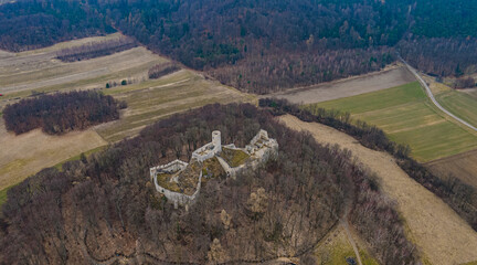 Szlak Orlich Gniazd - Średniowieczny Zamek Pilcza w Smoleniu