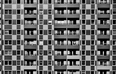 Berliner Wohnblock mit Loggien schwarz/weiß