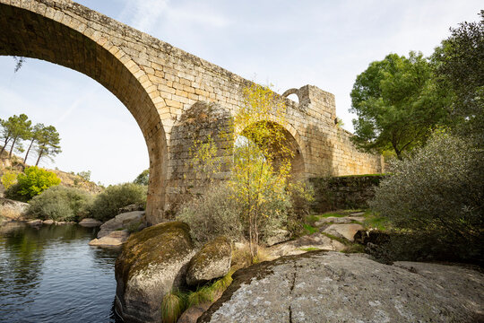 Ponte de Sequeiros - Sequeiros medieval bridge over C&ocirc;a river, Seixo do C&ocirc;a e Vale Longo, municipality of Sabugal, district of Guarda, Portugal