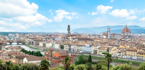 Fototapeta premium Panoramic view of Florence on a sunny day