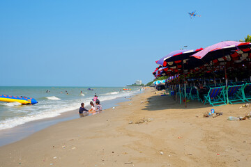 Part of Bangsaen Beach's garbage problem is caused by broken garbage nets.
    monsoon storms that blow garbage onto the coast