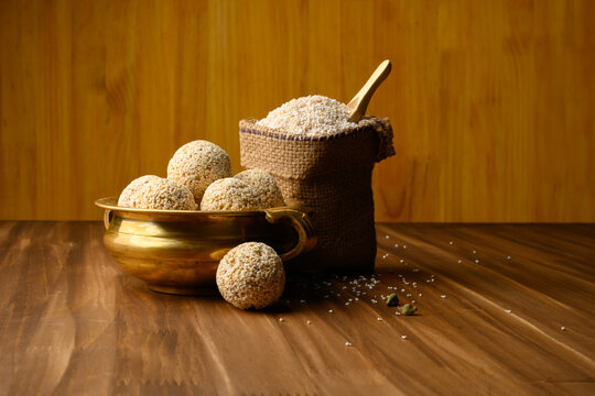 Amaranth ladoo or Rajgira laddu or Cholai ke laddo in brass bowl with jaggery
rajgeera 