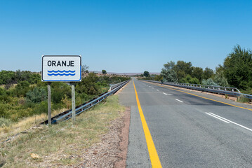 Bridge on road N8 over Orange River at Groblershoop