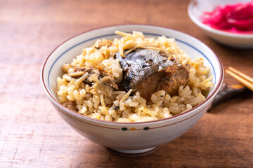 さば味噌煮缶の炊き込みご飯