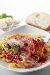 トマトと野菜のパスタ