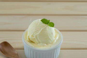 冷たくて美味しいバニラアイスクリーム