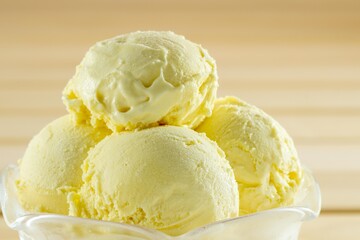 冷たくて美味しいバニラアイスクリーム