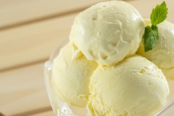冷たくて美味しいバニラアイスクリーム