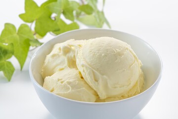 冷たくて美味しいバニラアイスクリーム