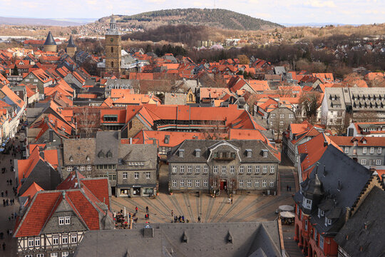 Romantisches Goslar; Blick von der Marktkirche über den Markt nach Osten