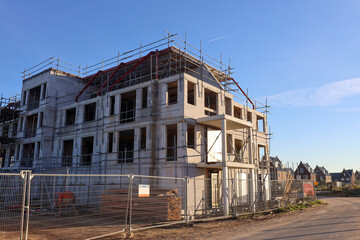 Fototapeta na wymiar Construction of new houses in the Koningskwartier Zevenhuizen