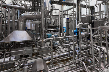 Tanks and pipeline system for fermented milk products making