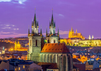 Obraz premium Prague cityscape at sunset with church of Our Lady before Tyn and Prague castle at background, Czech Republic