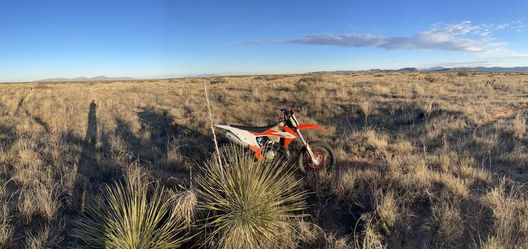 KTM 300 XC TPI in the desert