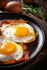 fried eggs with bacon