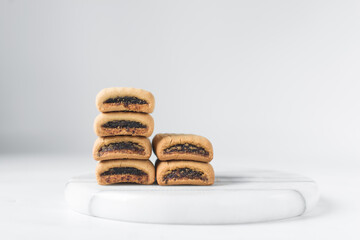 Date filled sugar cookies, homemade vanilla sugar cookies with a date filling, date bar cookies, homemade maamoul cookie bars