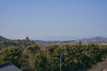 Fototapeta na wymiar 犬山成田山から見た犬山城付近の街並み