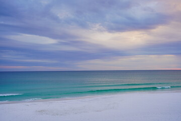 Fototapeta premium beautiful north florida beach and the Gulf of Mexico in Destin, Florida 