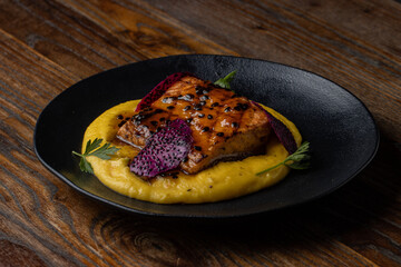 SALMON AND MARACUJA