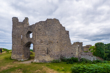 Fototapeta na wymiar Wreckages of old castle (Wales, United Kingdom)
