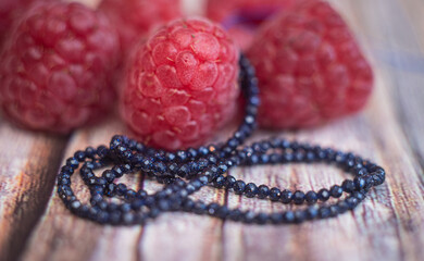 Aventurine is a natural material from which jewelry and various inserts are made. Can be different colors.