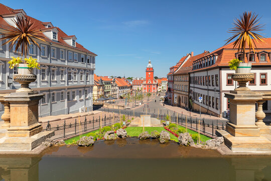 View from Waterworks fountain to Hauptmarkt market place and town hall, Gotha, Thuringian Basin, Thuringia, Germany