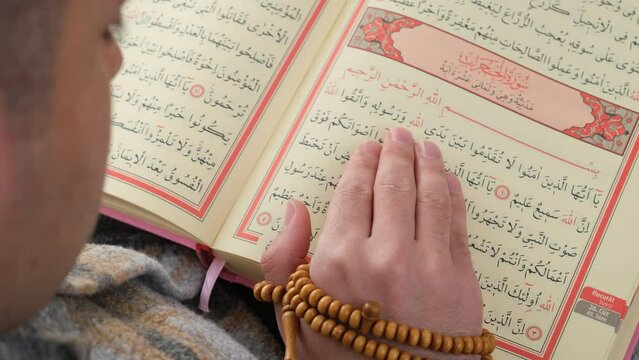 reading Quran Ramadan